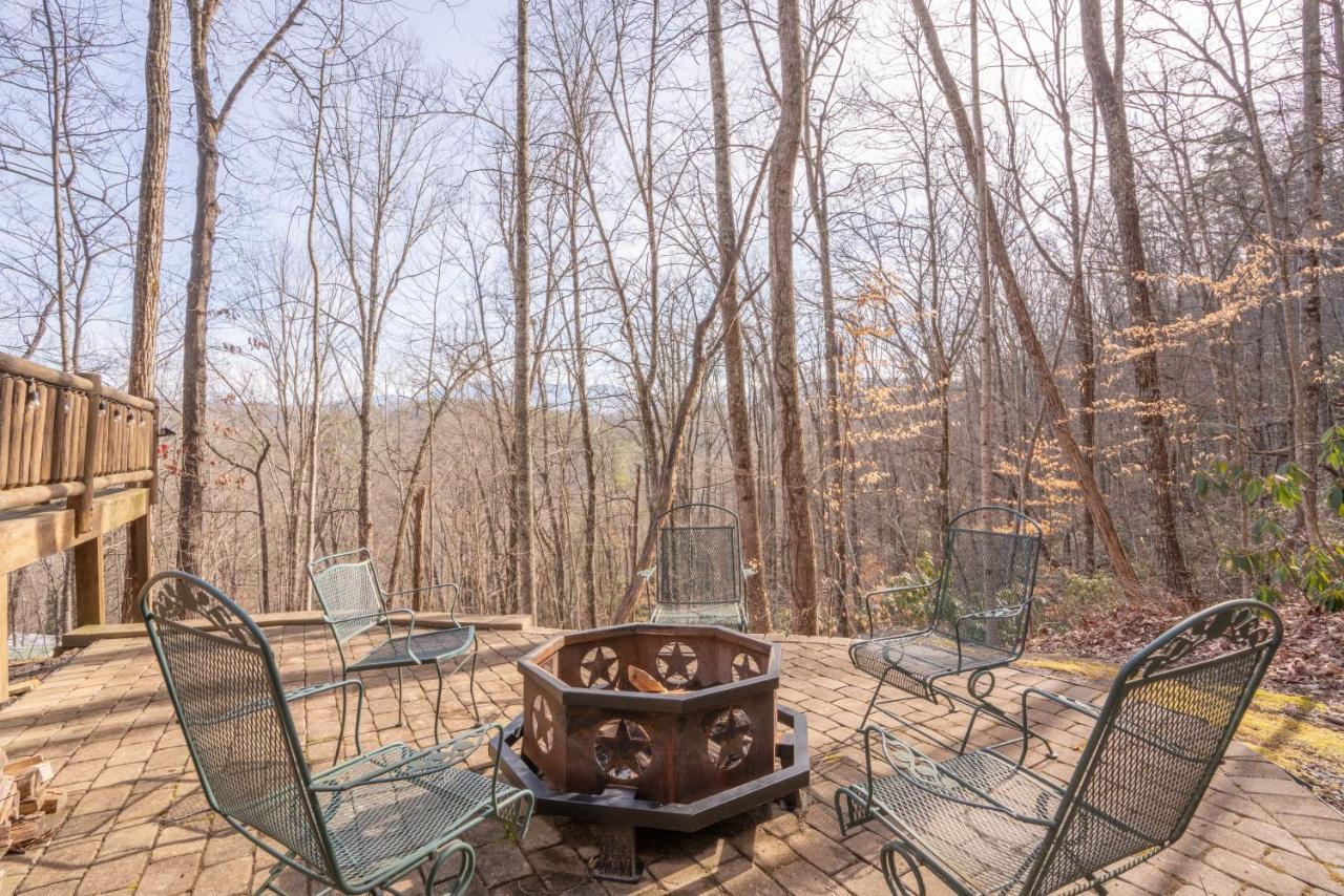 Moonshine Ridge Cabin With Hot Tub And Fire Pit Pigeon Forge Εξωτερικό φωτογραφία