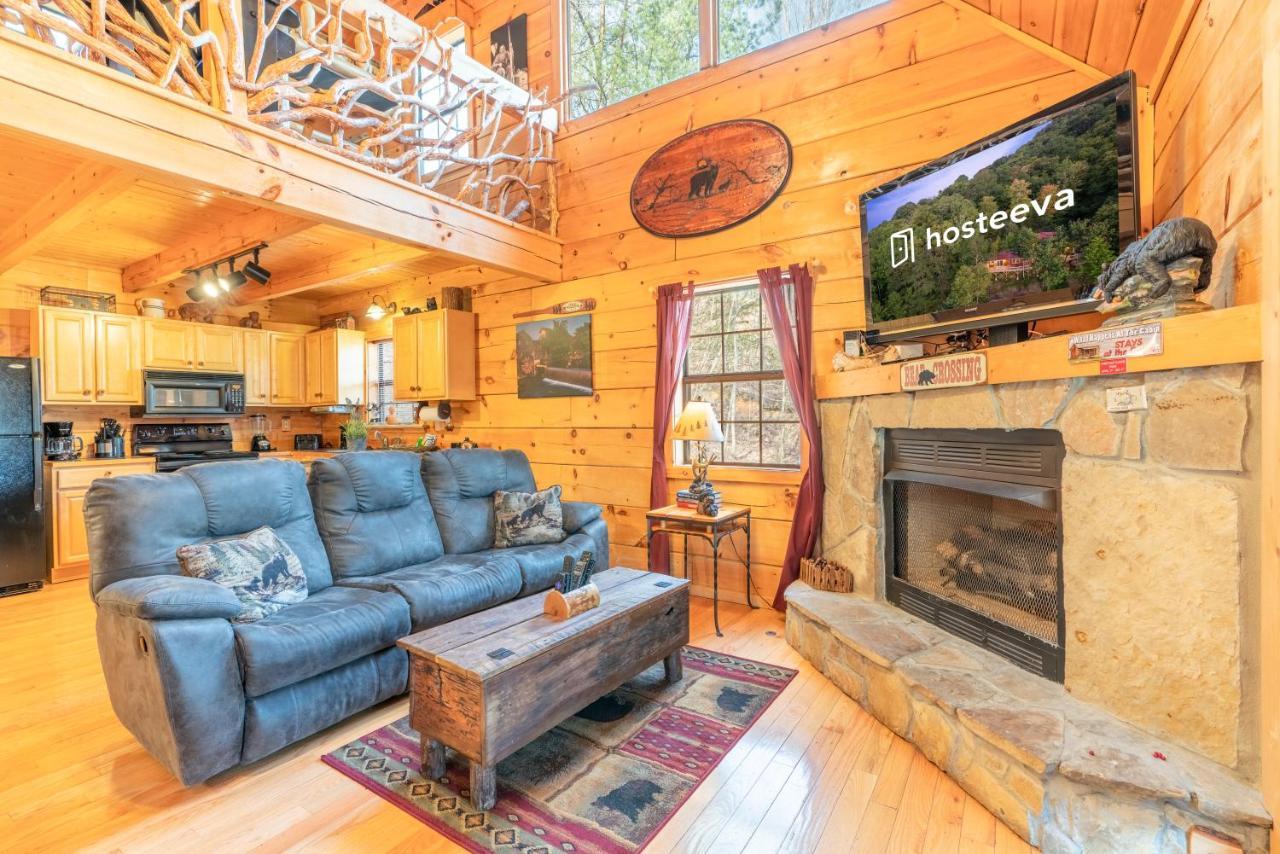 Moonshine Ridge Cabin With Hot Tub And Fire Pit Pigeon Forge Εξωτερικό φωτογραφία