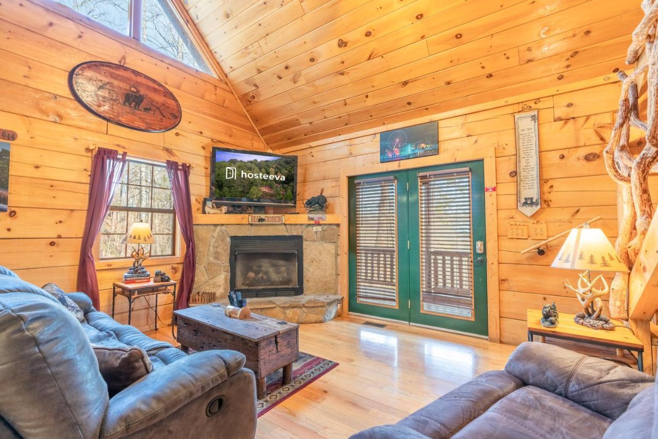 Moonshine Ridge Cabin With Hot Tub And Fire Pit Pigeon Forge Εξωτερικό φωτογραφία