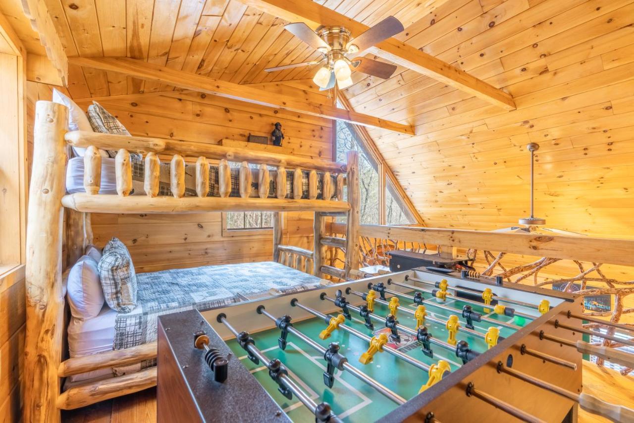 Moonshine Ridge Cabin With Hot Tub And Fire Pit Pigeon Forge Εξωτερικό φωτογραφία