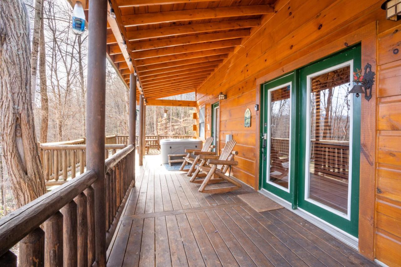 Moonshine Ridge Cabin With Hot Tub And Fire Pit Pigeon Forge Εξωτερικό φωτογραφία
