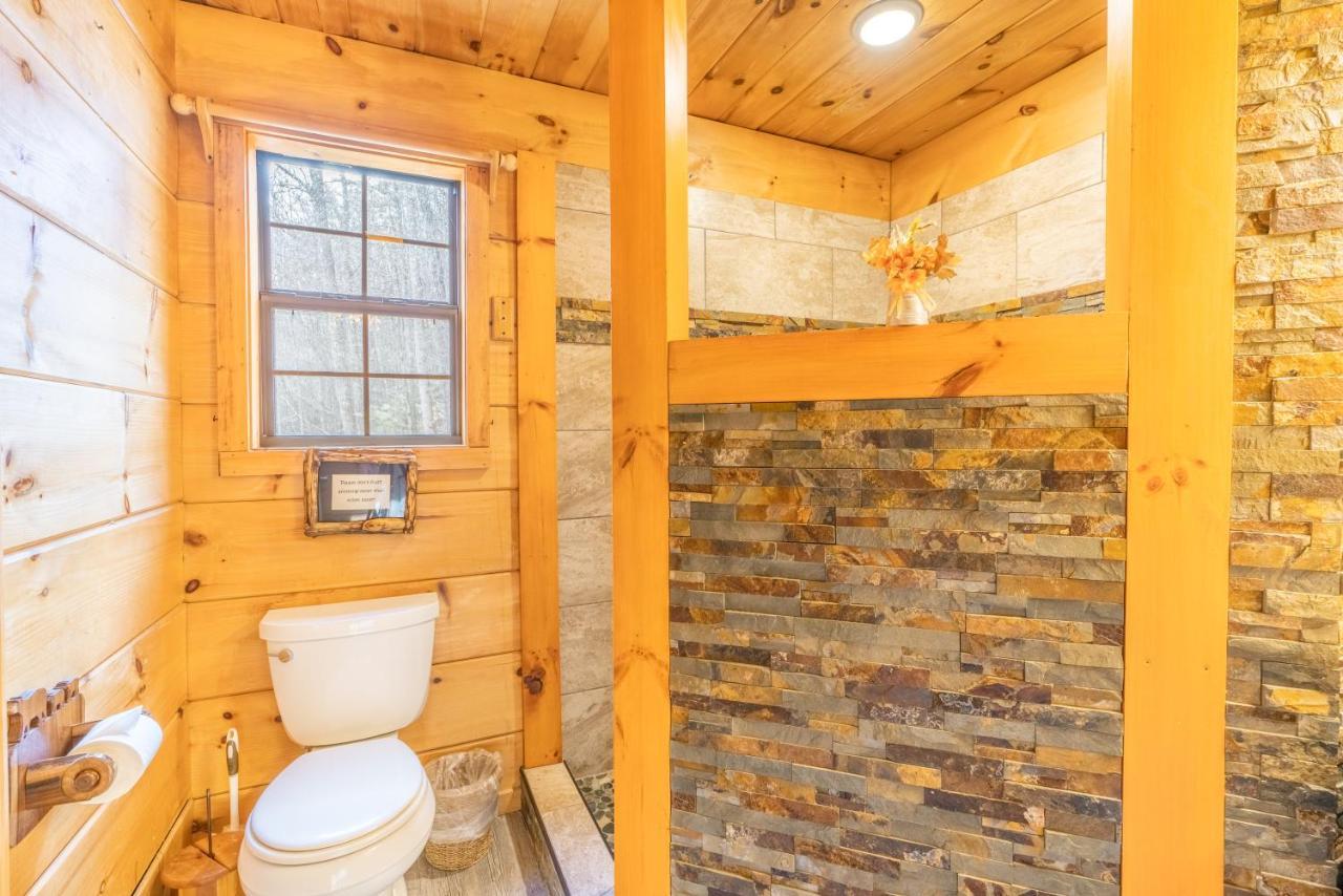 Moonshine Ridge Cabin With Hot Tub And Fire Pit Pigeon Forge Εξωτερικό φωτογραφία