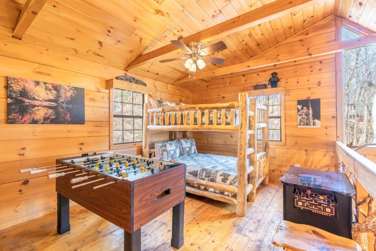 Moonshine Ridge Cabin With Hot Tub And Fire Pit Pigeon Forge Εξωτερικό φωτογραφία
