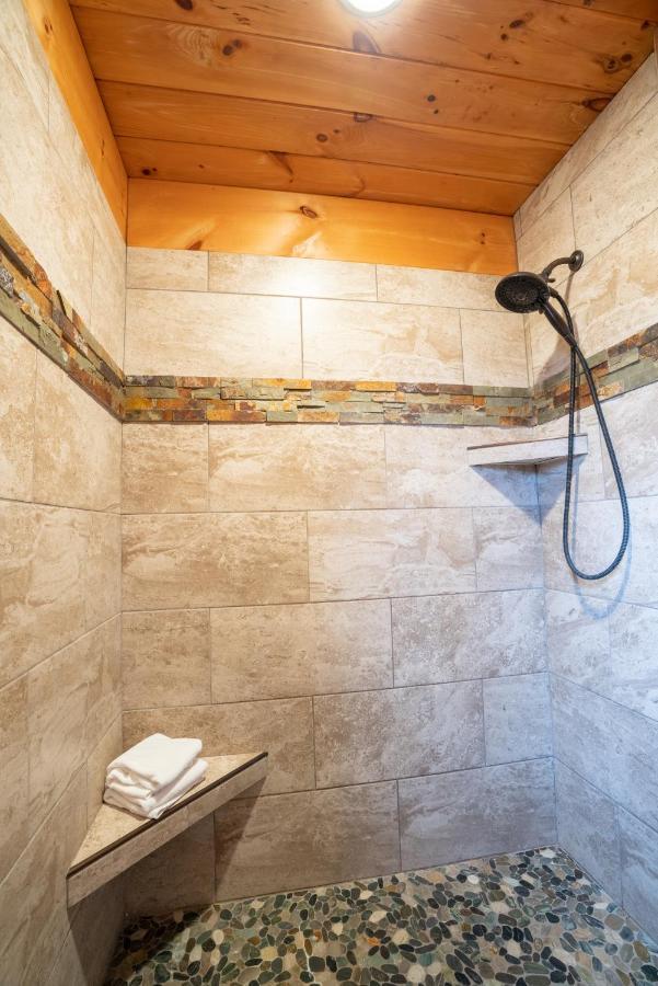 Moonshine Ridge Cabin With Hot Tub And Fire Pit Pigeon Forge Εξωτερικό φωτογραφία