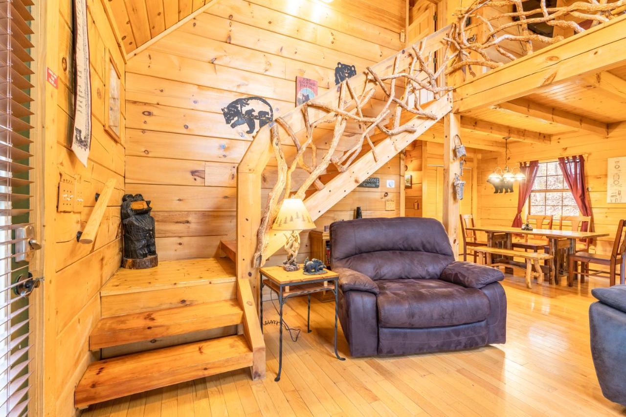 Moonshine Ridge Cabin With Hot Tub And Fire Pit Pigeon Forge Εξωτερικό φωτογραφία