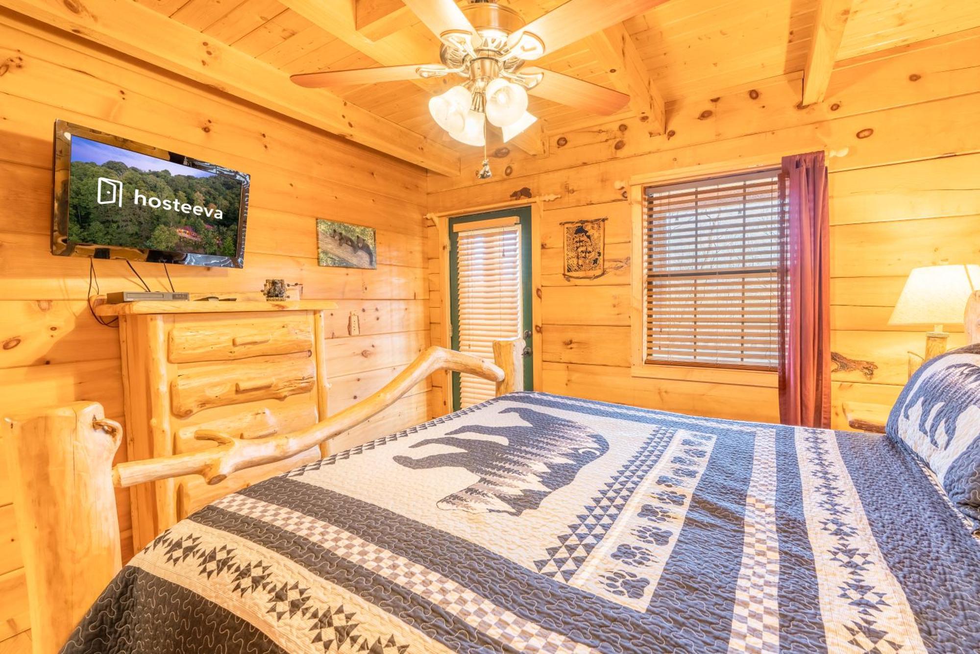 Moonshine Ridge Cabin With Hot Tub And Fire Pit Pigeon Forge Εξωτερικό φωτογραφία