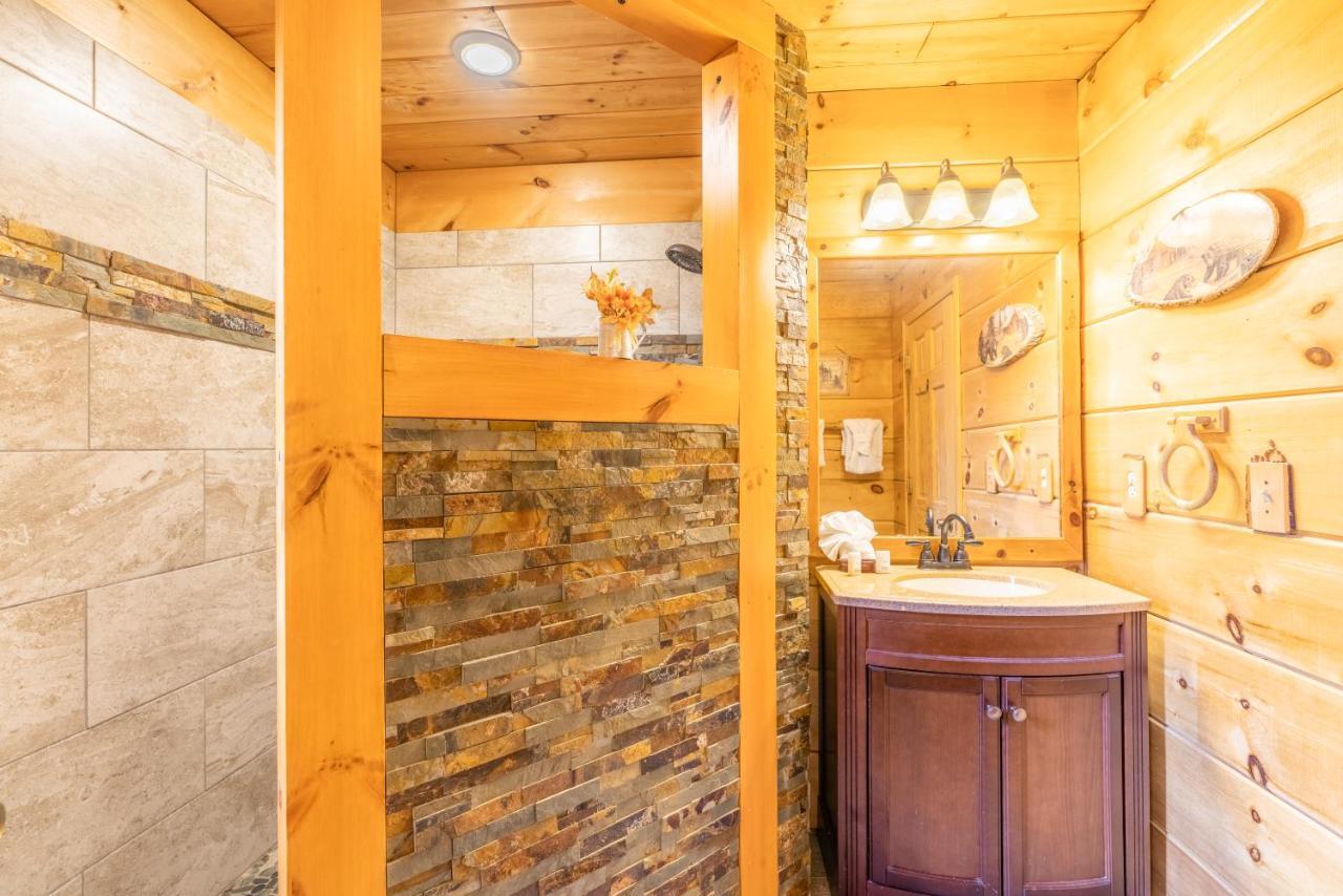 Moonshine Ridge Cabin With Hot Tub And Fire Pit Pigeon Forge Εξωτερικό φωτογραφία